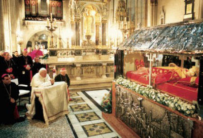 Pope John Paul II Praying at the body of Blessed Alojzije Stepinac in Zagreb Croatia