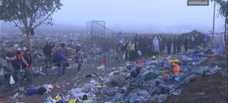 Screenshot Euronews 23 October 2015 At the Border Between Croatia and Serbia